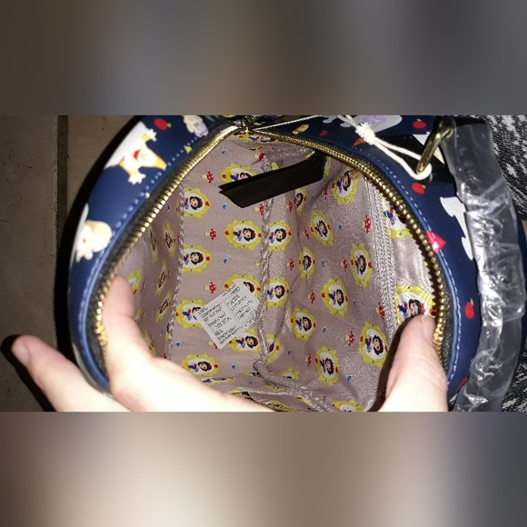 Loungefly Disney Snow White & the Seven Dwarves Beds Allover Print Mini Backpack - Picture 9 of 11